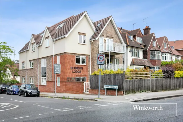 Hendon Lane, Finchley, N3, photo 1
