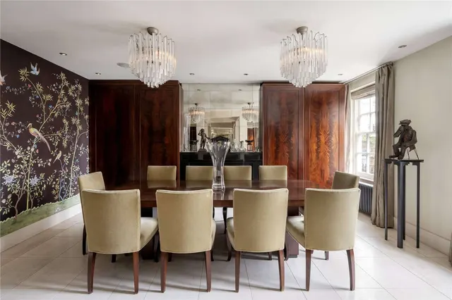 Photo 3 — The Vale, London, SW3 6AG