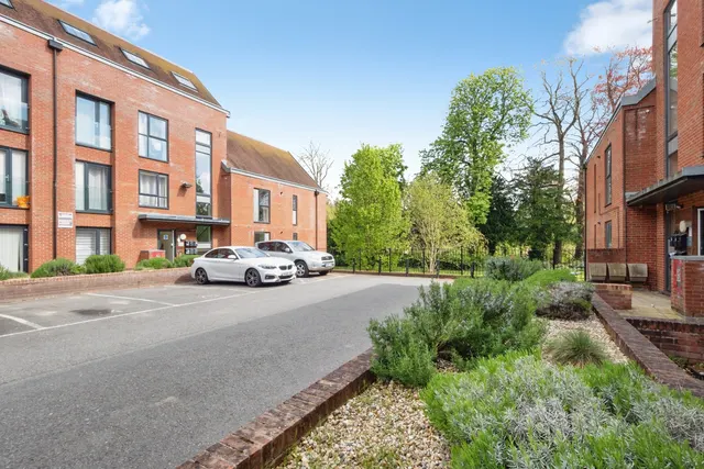 Candleford Court, Buckingham, MK18, photo 1