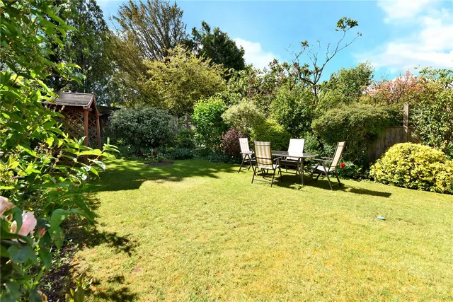 Photo 3 — Commonfield Road, Banstead, Surrey, SM7