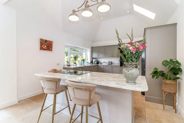 Photo 2 — Spurgrove, Frieth, Henley-on-thames, RG9 6PA