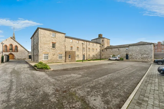 Old Chester Road, Holywell, CH8, photo 1