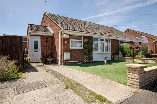 Swinburne Place, Royal Wootton Bassett, photo 1