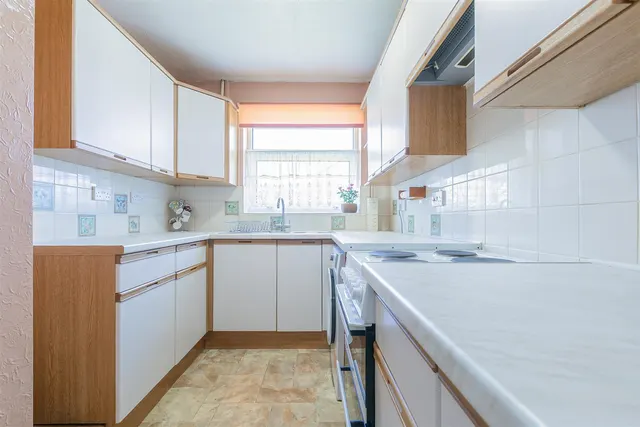 Swinburne Place, Royal Wootton Bassett, photo 3