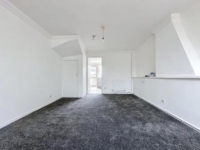 Telford Way, LE5, photo 3
