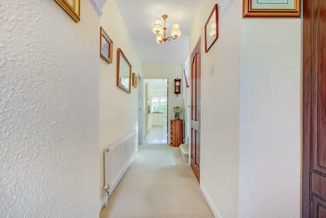 Greenacres, Benfleet, SS7, photo 3
