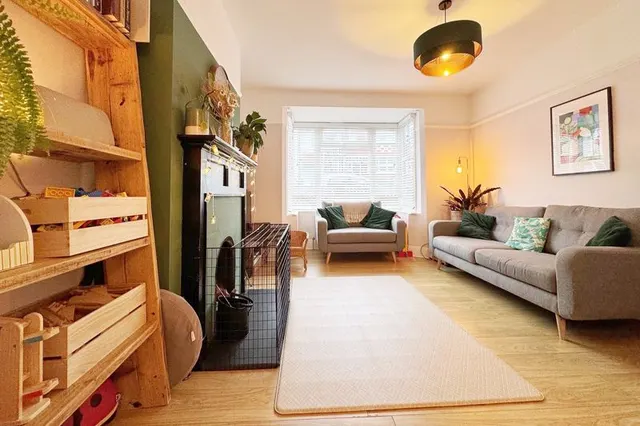Photo 3 — Hollingdean Terrace, Brighton BN1 7HA