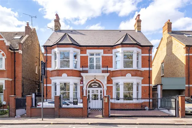 Fulham Palace Road, London, SW6, photo 1