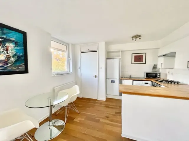 Photo 3 — Asher Way, London E1W 2JF