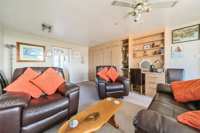 Heron Court, West Bay, DT6, photo 3