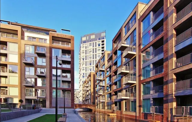 2 bedroom flat, Park Street, Fulham, SW6