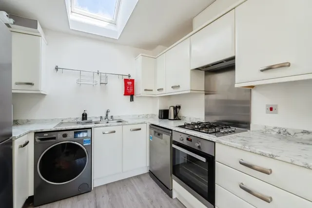 Nine Riggs Square, Birstall, LE4, photo 3
