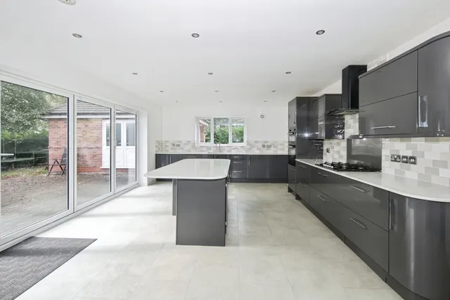 Photo 3 — Newlands Road, Baddesley Ensor, Atherstone, Warwickshire, CV9
