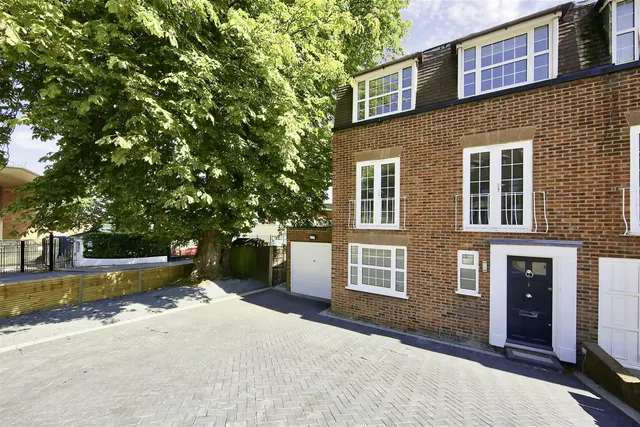 Newstead Way, London SW19 5HR, photo 1