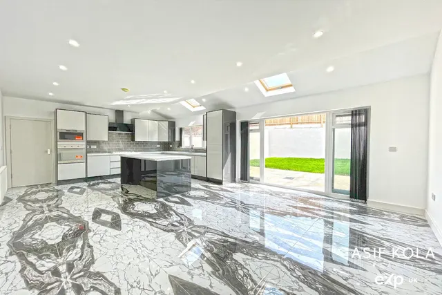 Photo 2 — Horseley Road, Tipton, Sandwell, West Midlands, DY4 7NQ