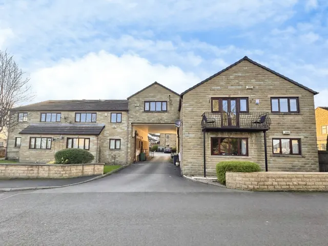 Church Street, Hightown, WF15, photo 1