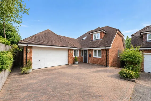 Holly Hill Lane, Sarisbury Green, photo 1