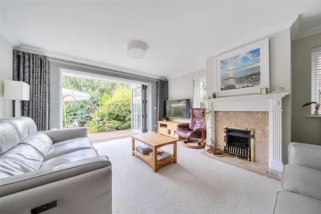 Photo 3 — Holly Hill Lane, Sarisbury Green, Southampton