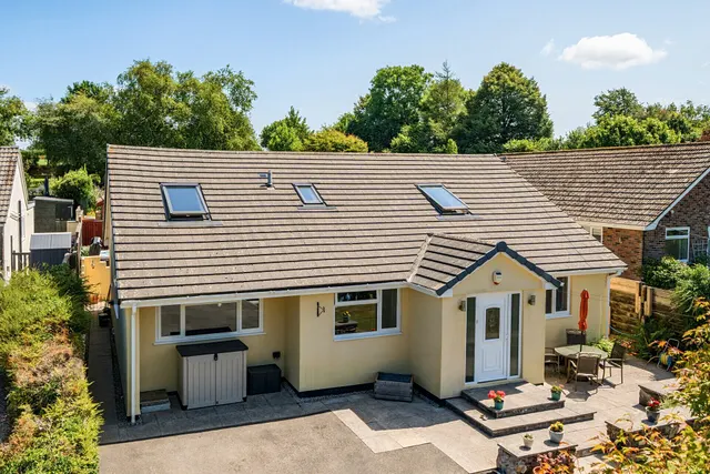 Trefinnick Road, Bray Shop, Callington, PL17