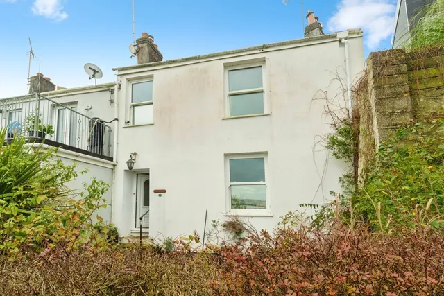 2 bedroom house, King Street, Torpoint, PL11