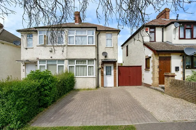 Third Avenue, LUTON, Bedfordshire, LU3, photo 1