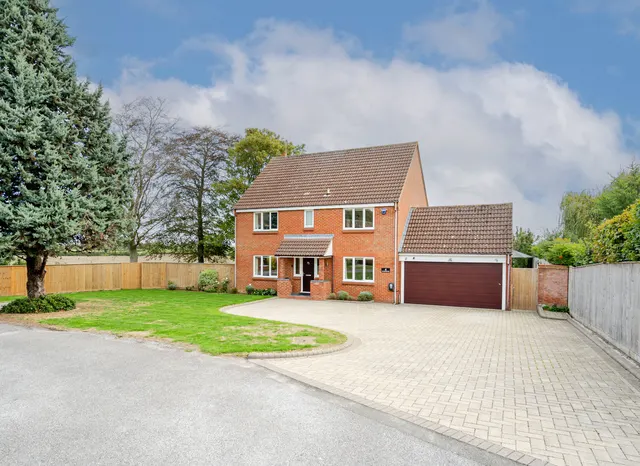 Milton Keynes, MK17, photo 1