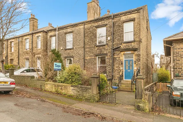 Clifton Road, Huddersfield, HD1, photo 1