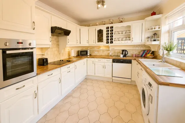 Photo 3 — Elms View, Great Gonerby