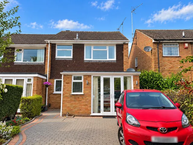 Lower Cippenham Lane, Slough, photo 1
