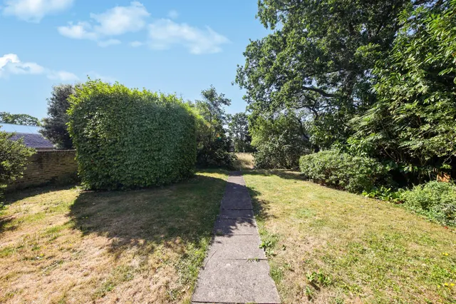 Photo 3 — Grove Park, London