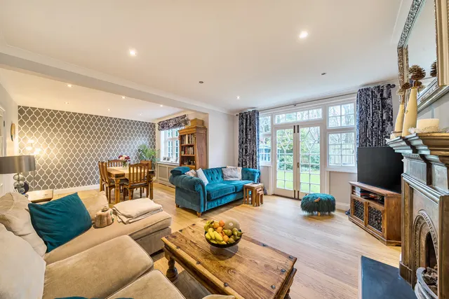 Eastcote Road, Pinner, HA5, photo 2
