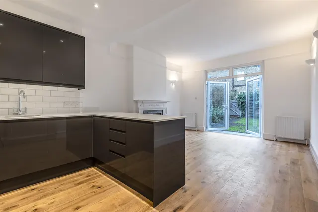 Palmers Road, East Sheen, SW14, photo 1