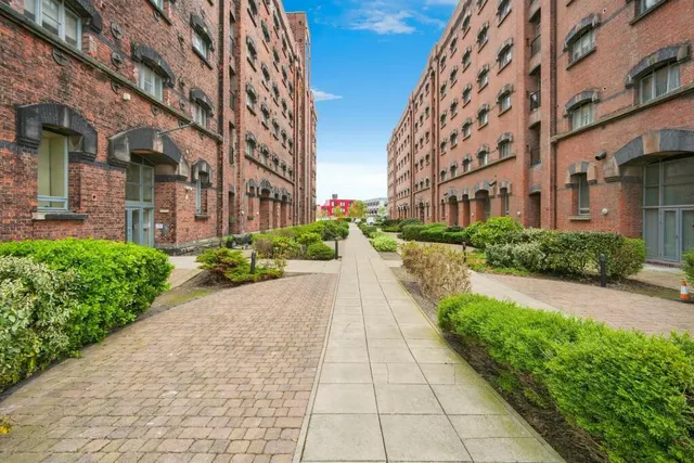 Dock Road, Birkenhead, CH41, photo 1