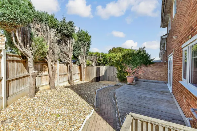 Moor Park Close, Rainham, ME8, photo 2
