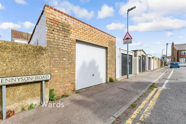 Byron Road, Gillingham, ME7, photo 2