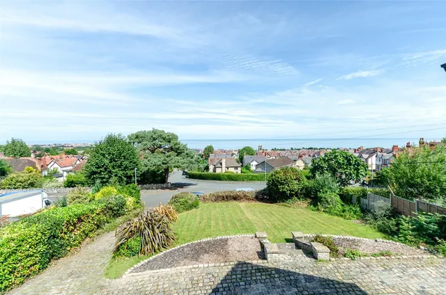Ael Y Bryn Road, Colwyn Bay, LL29, photo 2