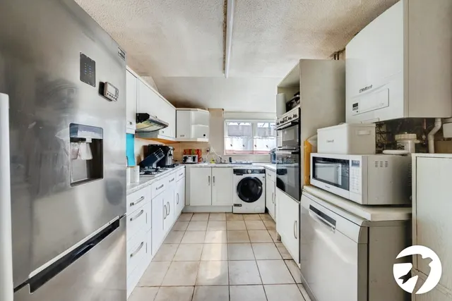 Whimbrel Close, London, SE28, photo 3