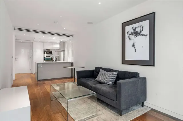 Photo 2 — The Heron, 5 Moor Lane, City of London, London, EC2Y 9AP