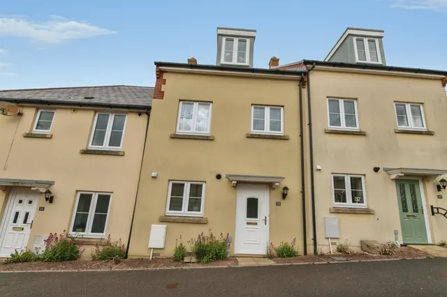 Dukes Way, Axminster, photo 1