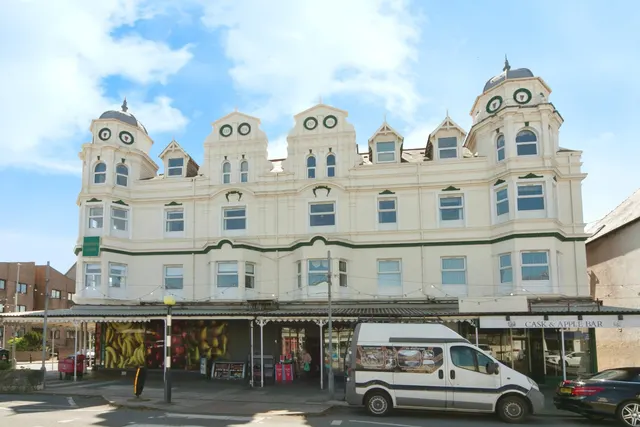 Queens Road, Llandudno, LL30, photo 3