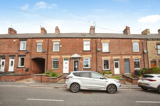 Hough Lane, Wombwell, Barnsley, photo 1