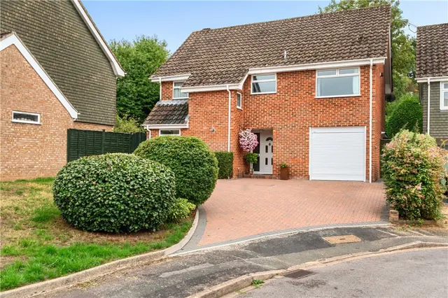 Ashley Meadows, Romsey, SO51, photo 1