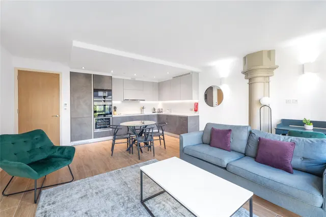 Photo 2 — St. Georges Apartments, Brentford, TW8