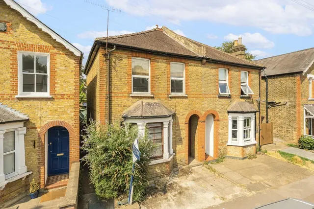 Hardman Road, KT2