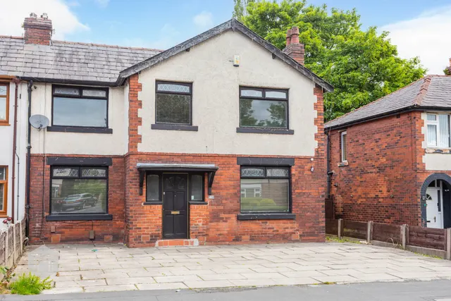 Lavender Road, Farnworth, Bolton, BL4 0EB, photo 1