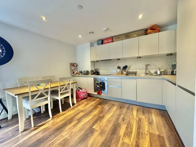 Rivergate House, Wilburn Basin, M5, photo 3