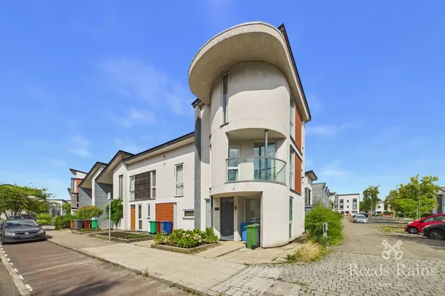 Lloyd Wright Avenue, Manchester, M11, photo 1