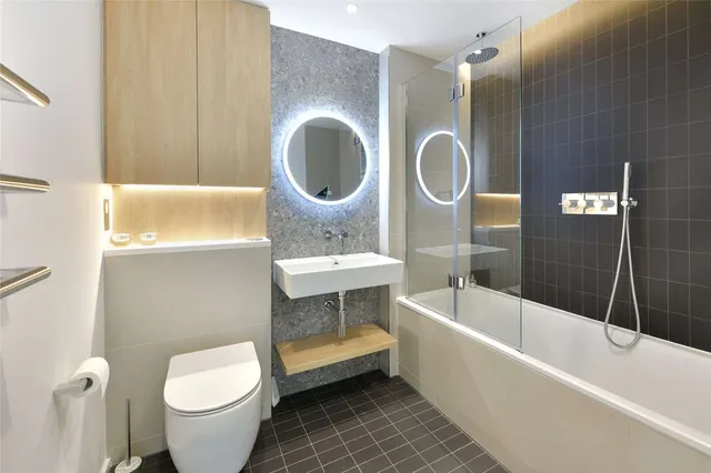 York Place, London, SW11, photo 3