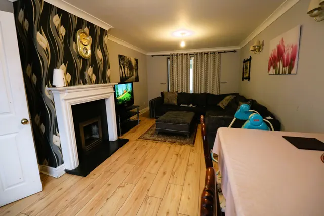 Photo 3 — Manor Close, South Ockendon, Essex, RM15 4EL