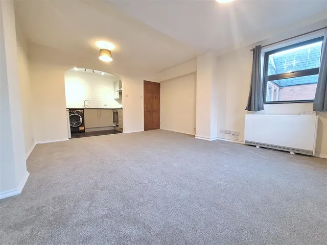 Gosbrook Road, Caversham, RG4, photo 1